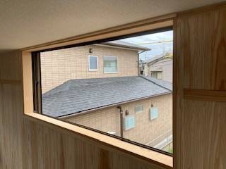 かがみ屋硝子店の一度無くした窓を復活の施工前の写真1