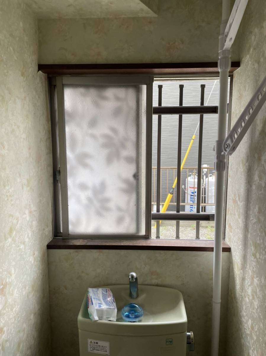 ミネオトーヨー住器の平塚市F様邸 リプラス2窓 取付の施工前の写真2