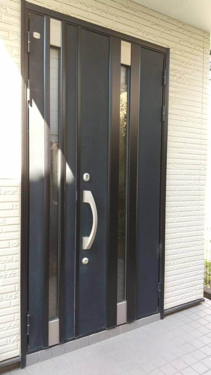 青梅トーヨー住器 所沢店の新しい玄関で、気分も上がります!!の施工前の写真1