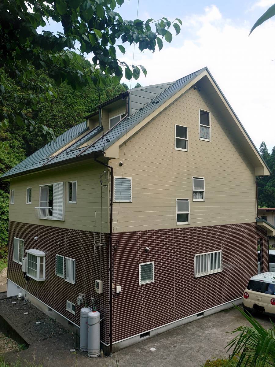 青梅トーヨー住器 所沢店の外壁 リフォームの施工後の写真1