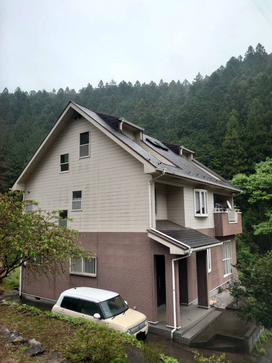 青梅トーヨー住器 所沢店の外壁 リフォームの施工前の写真2