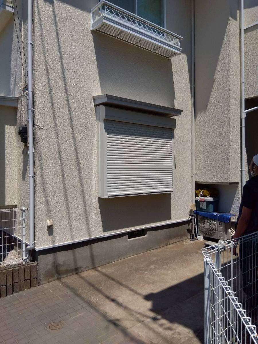 青梅トーヨー住器 所沢店のリフォームシャッター取付工事完了!の施工後の写真3