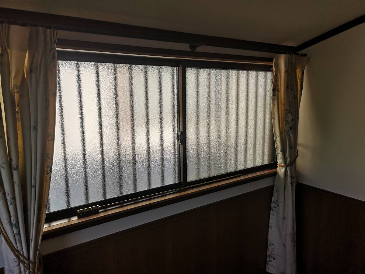 すまい:Reの0100 内窓工事 橋本市 インプラスの施工前の写真1