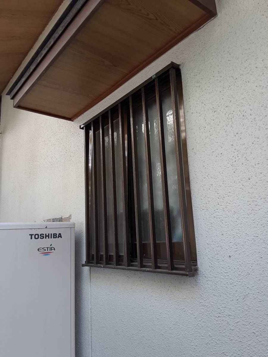 すまい:Reの0103 目隠し面格子 橋本市城山台 目隠し可動ルーバーの施工前の写真2