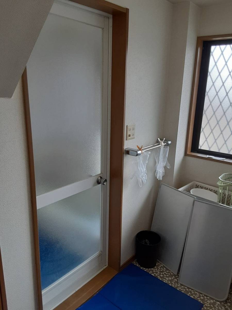すまい:Reの0113 浴室ドア交換 伊都郡かつらぎ町の施工前の写真1