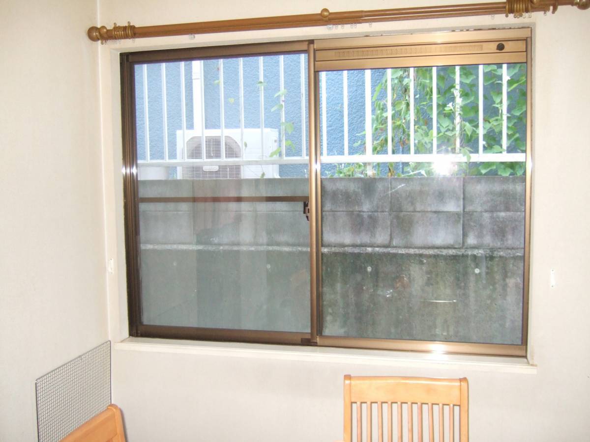 すまい:Reの0132 内窓設置工事 和歌山県橋本市の施工前の写真1