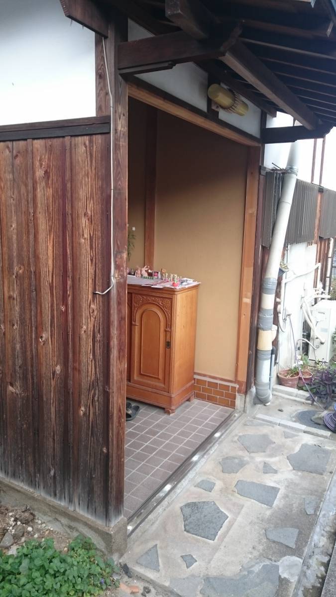 すまい:Reの0004 古い玄関引戸を新しくの施工前の写真2