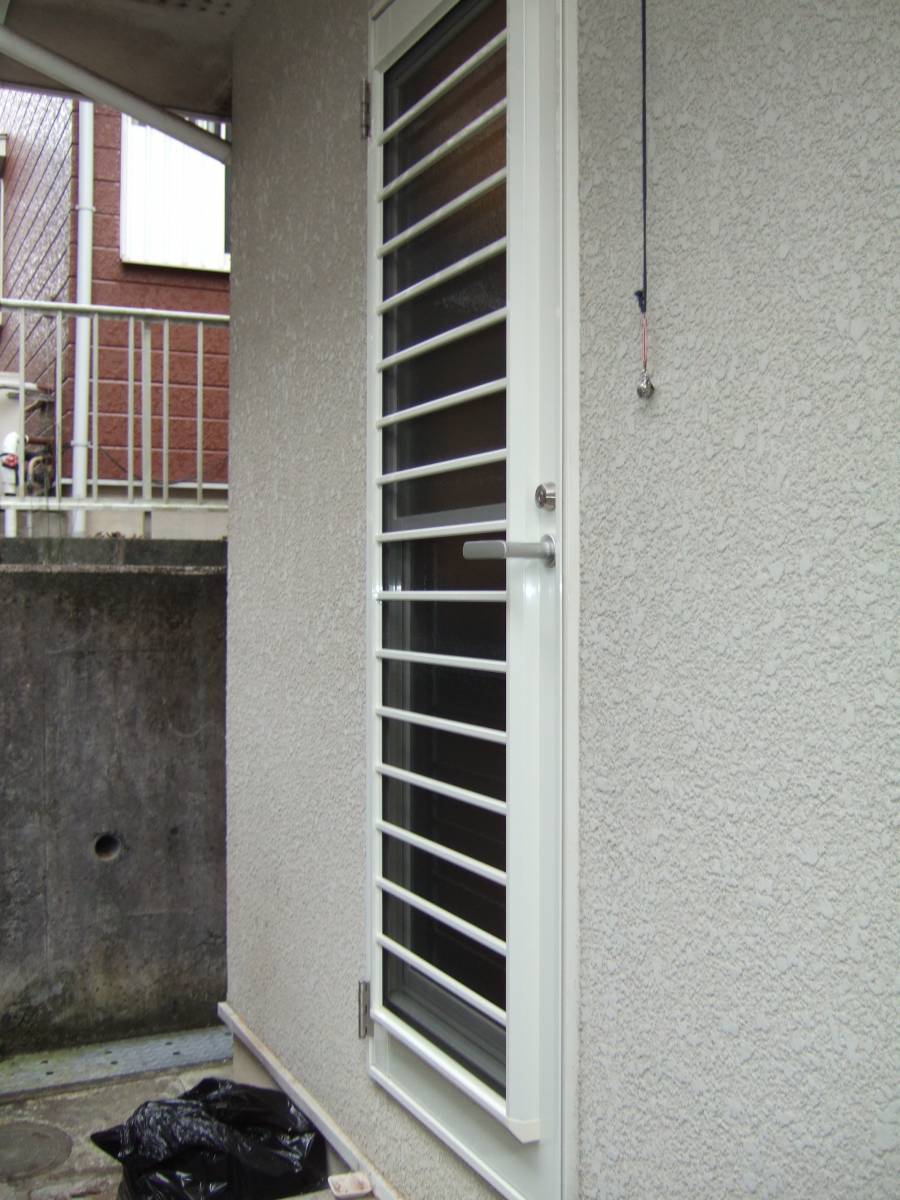 すまい:Reの0016 勝手口ドア交換の施工後の写真1