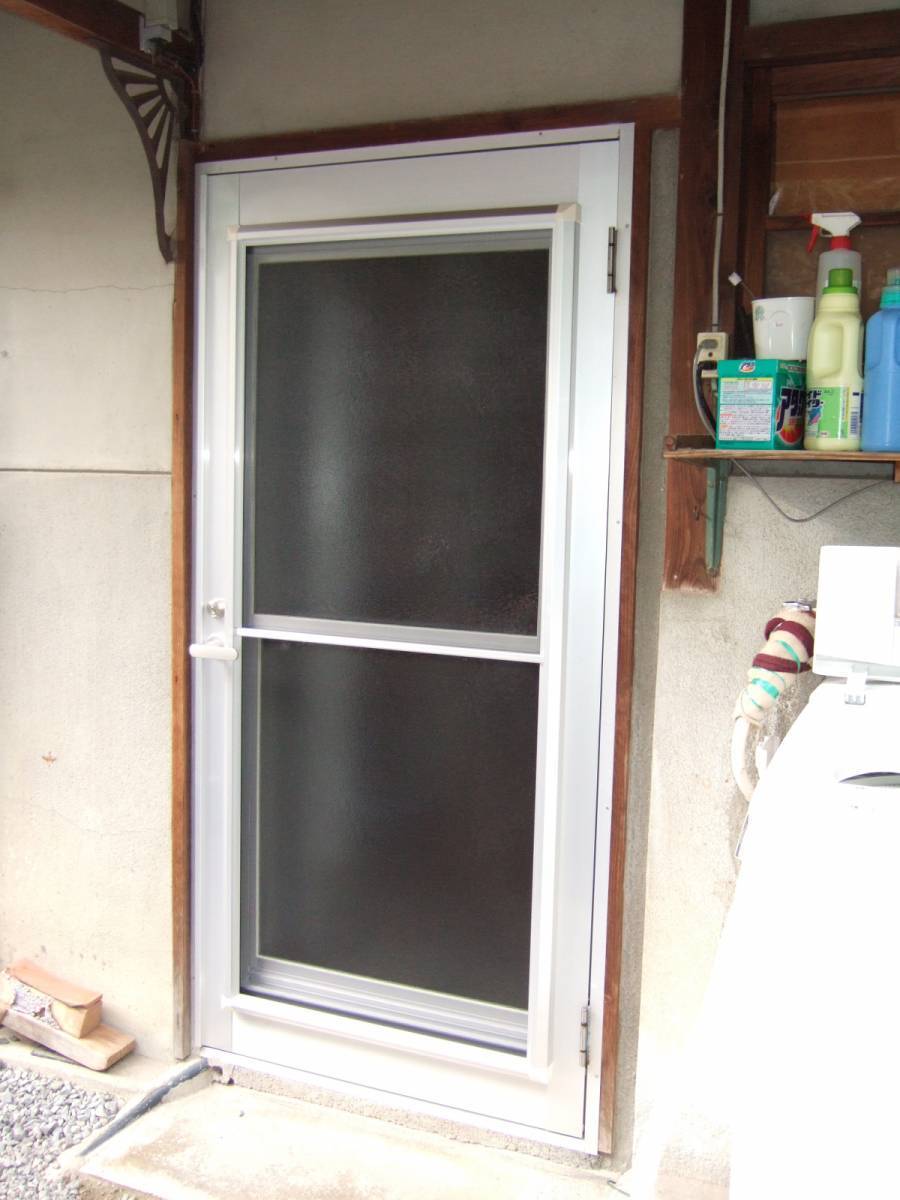 すまい:Reの0020 勝手口ドア交換の施工後の写真1