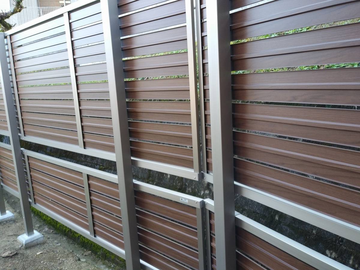 すまい:Reの0141 目隠しフェンス工事 和歌山県橋本市柱本の施工後の写真1