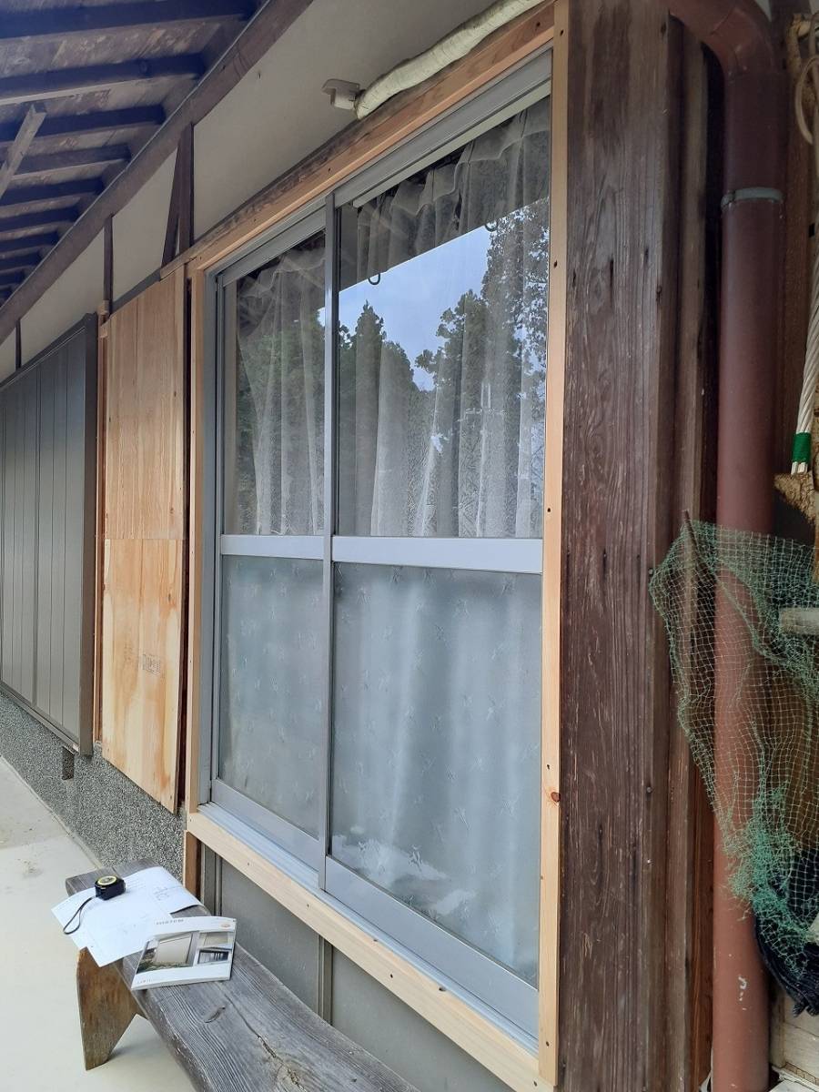 すまい:Reの0142 雨戸工事 和歌山県橋本市紀見の施工前の写真1