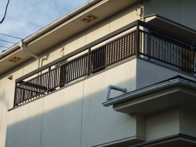 すまい:Reの0021 ベランダ手すりの施工前の写真1