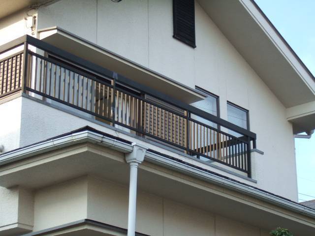 すまい:Reの0021 ベランダ手すりの施工前の写真2