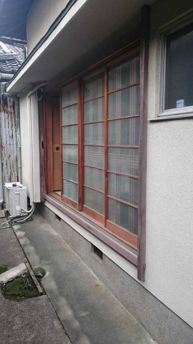 すまい:Reの0023 木製引戸をアルミ引戸にの施工前の写真2