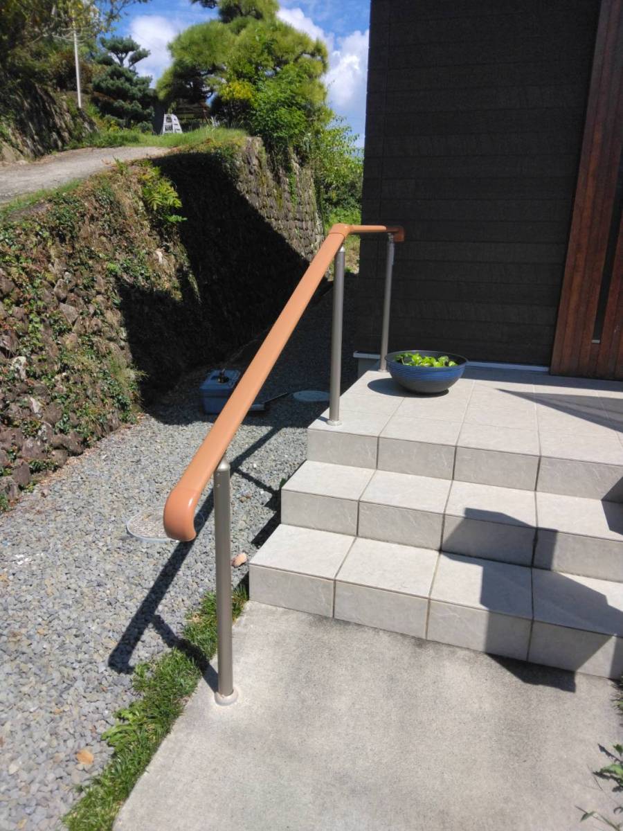 すまい:Reの0153 外部手すり新設工事 和歌山県橋本市隅田町中島の施工後の写真1