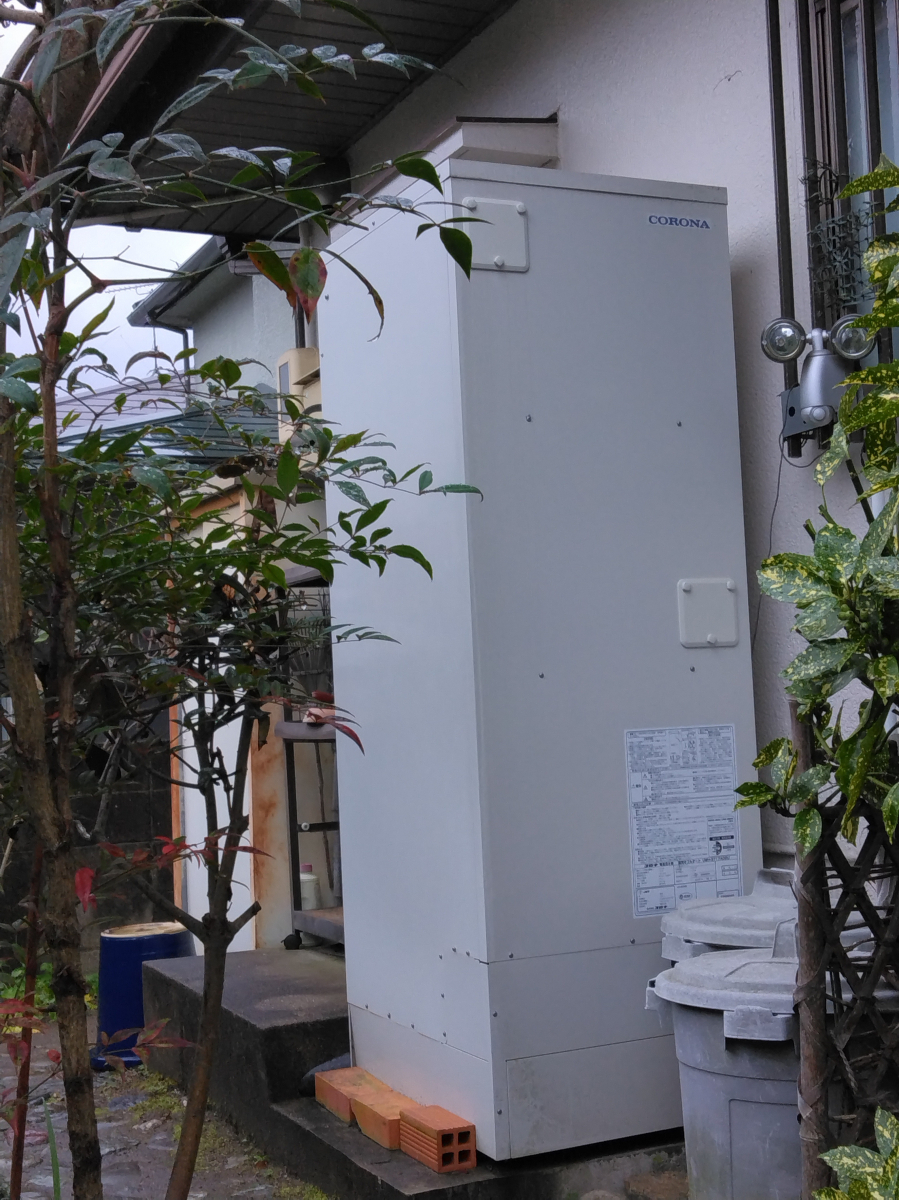 すまい:Reの0167 エコキュート交換工事 和歌山県橋本市小峰台の施工前の写真1