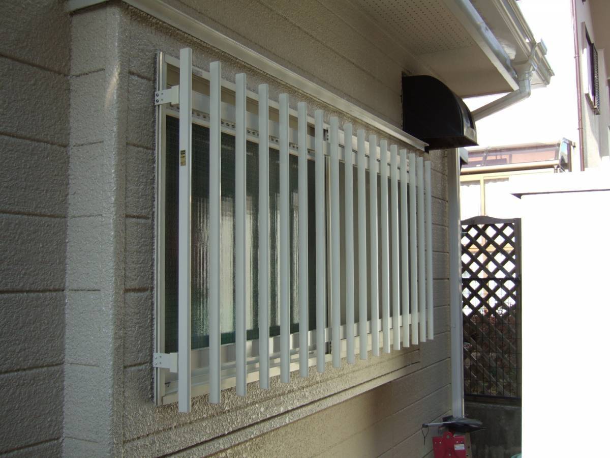 すまい:Reの0027 面格子の施工後の写真1
