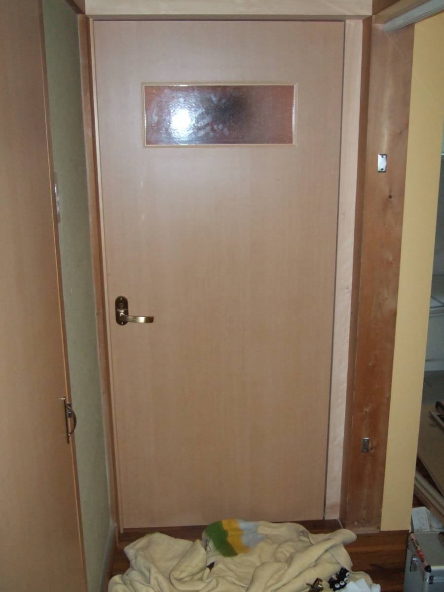 すまい:Reの0029 室内ドアを室内引戸に取替の施工前の写真1