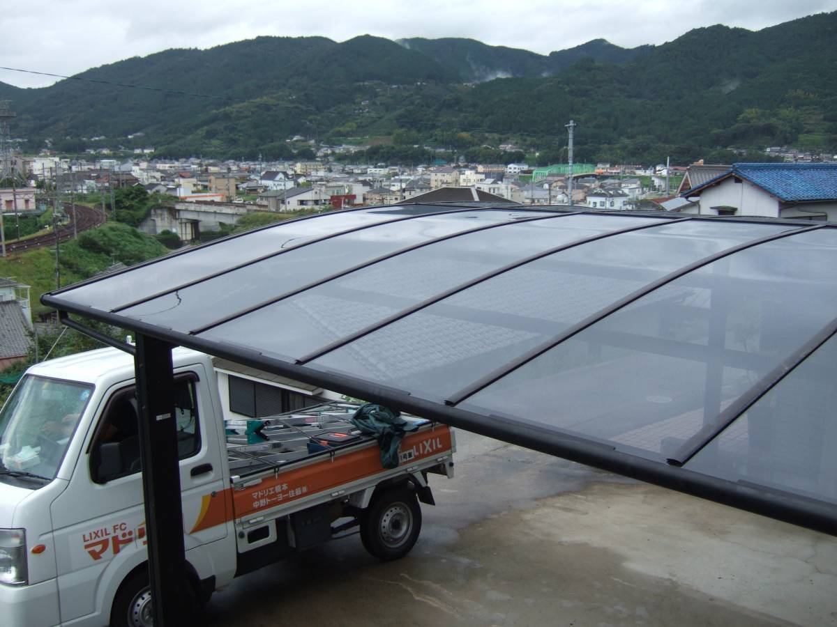 すまい:Reの0032 カーポート屋根材張替の施工後の写真1