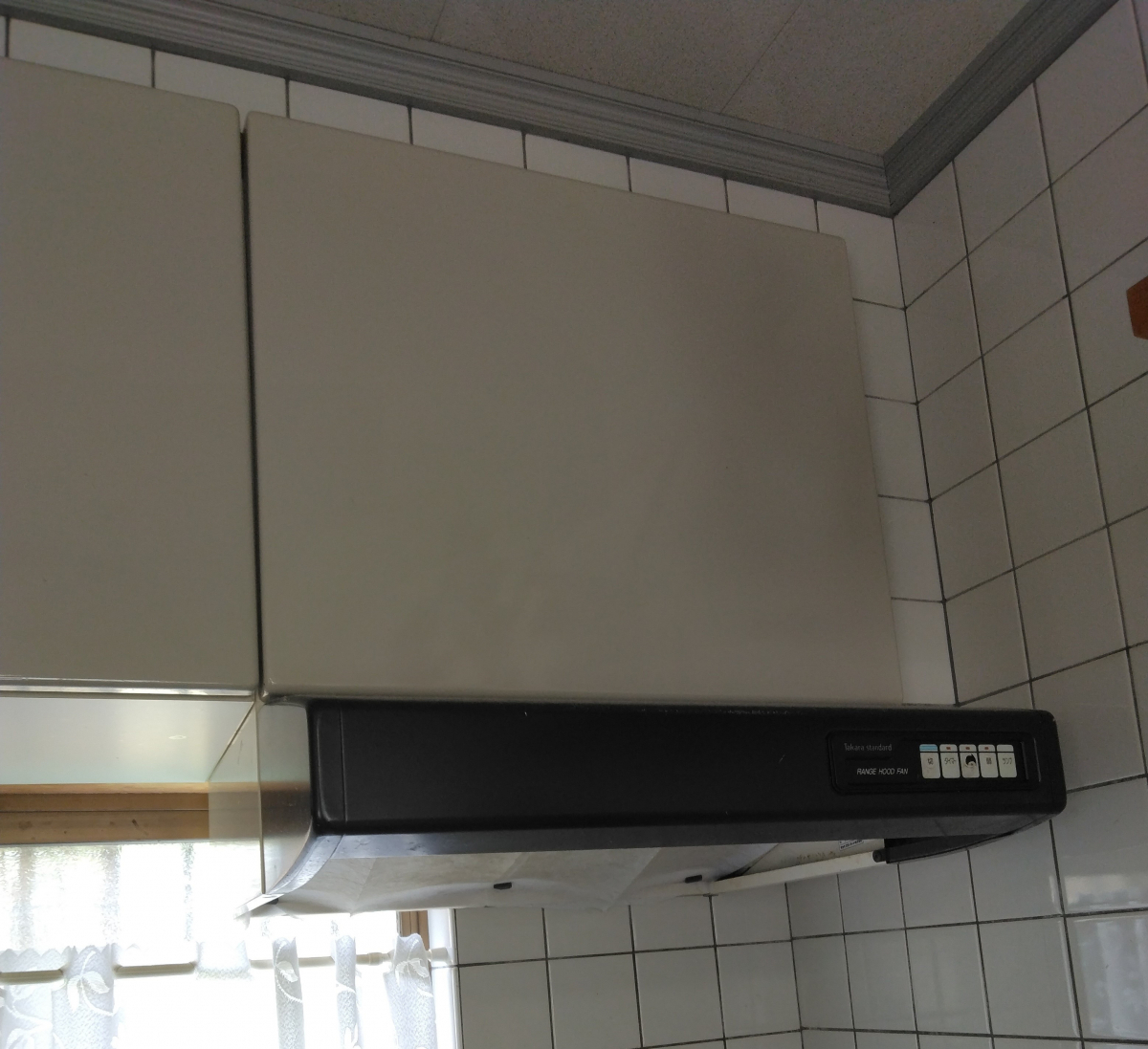 すまい:Reの0180 レンジフード・IH交換工事 和歌山県橋本市古佐田の施工前の写真1