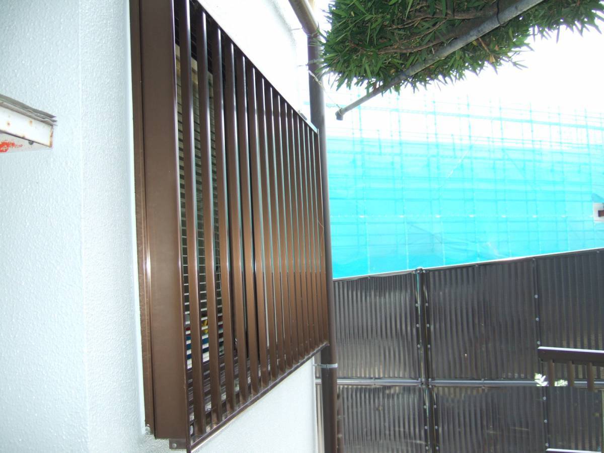 すまい:Reの0040 目隠し面格子の施工前の写真1