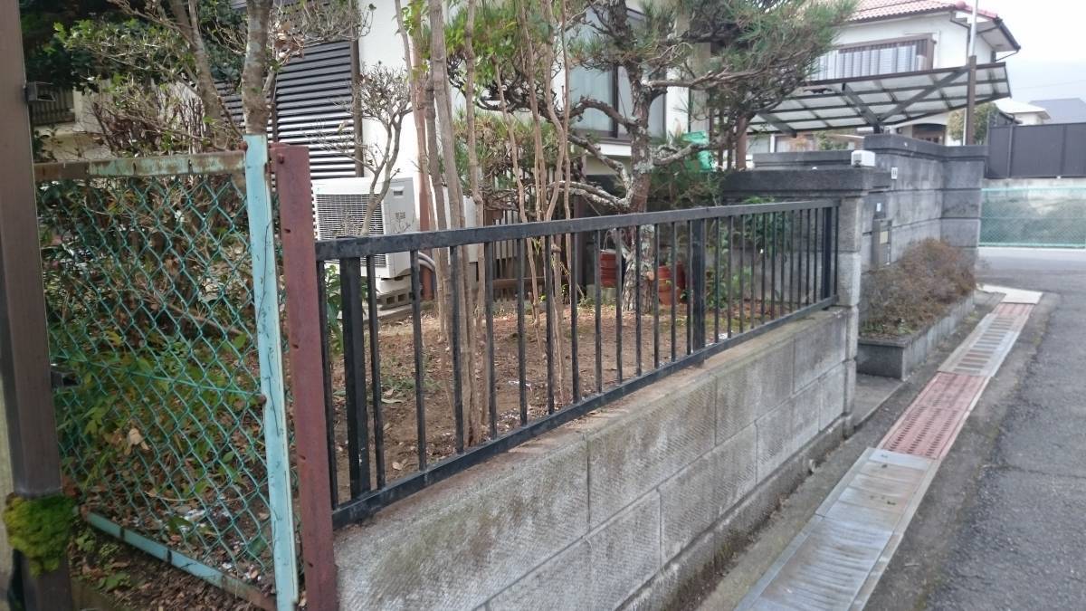 すまい:Reの0046 フェンス 門扉工事の施工前の写真1