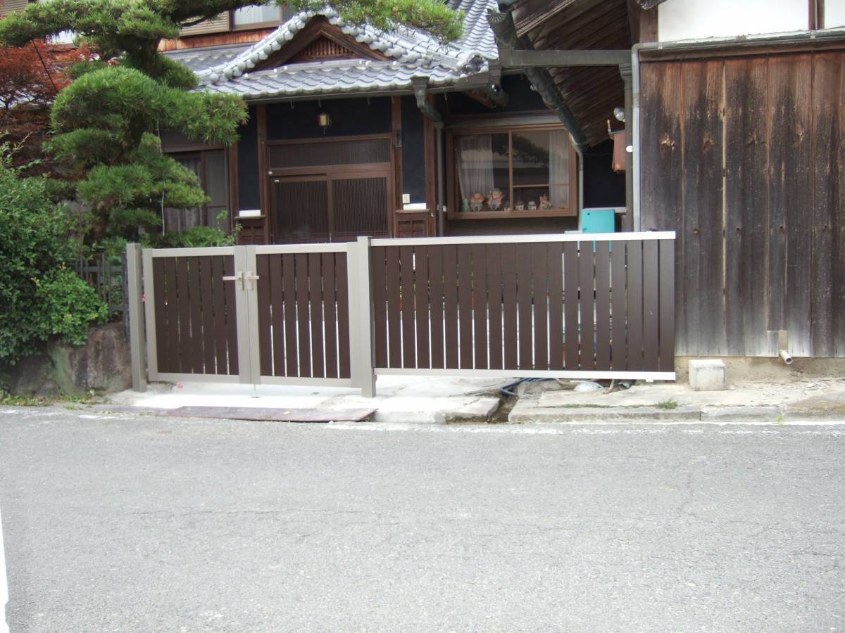 すまい:Reの0053 門扉+フェンスの施工後の写真1