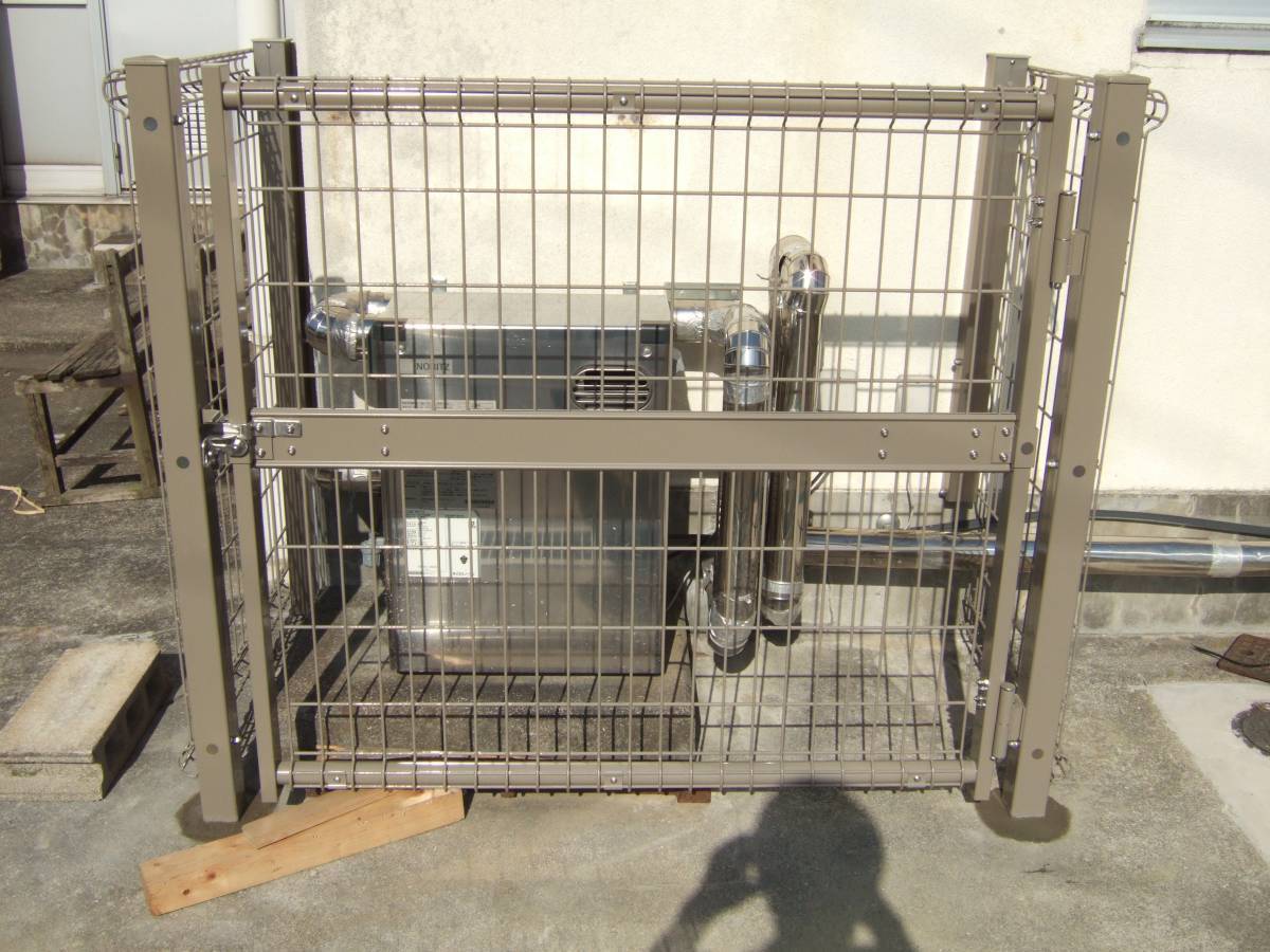 すまい:Reの0066 危険防止 ボイラー囲いの施工後の写真2