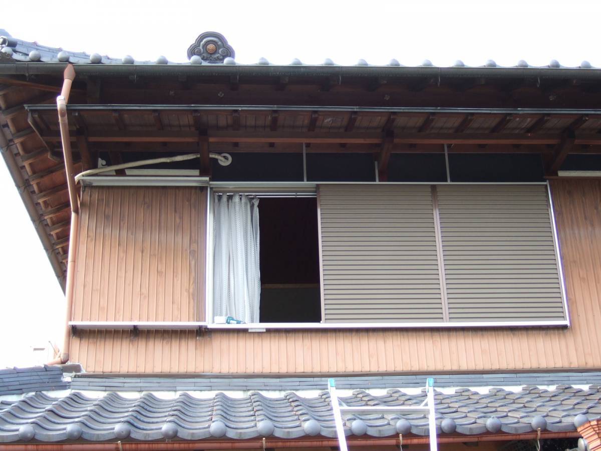 すまい:Reの0075 雨戸リフォームの施工前の写真1