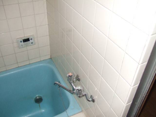 すまい:Reの0091 バリアフリー手摺取付工事の施工前の写真2