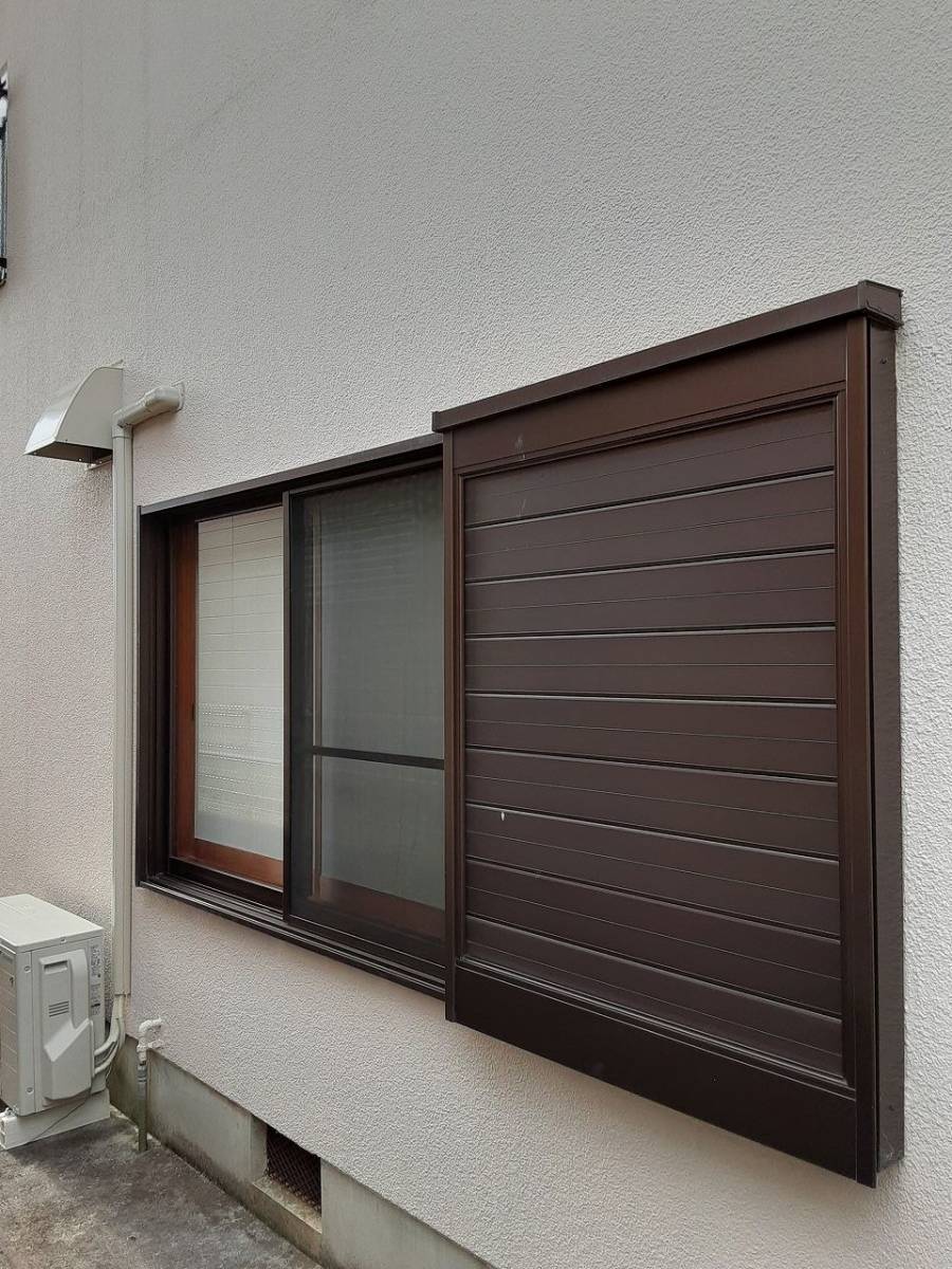 すまい:Reの0092 電動シャッター工事の施工前の写真1