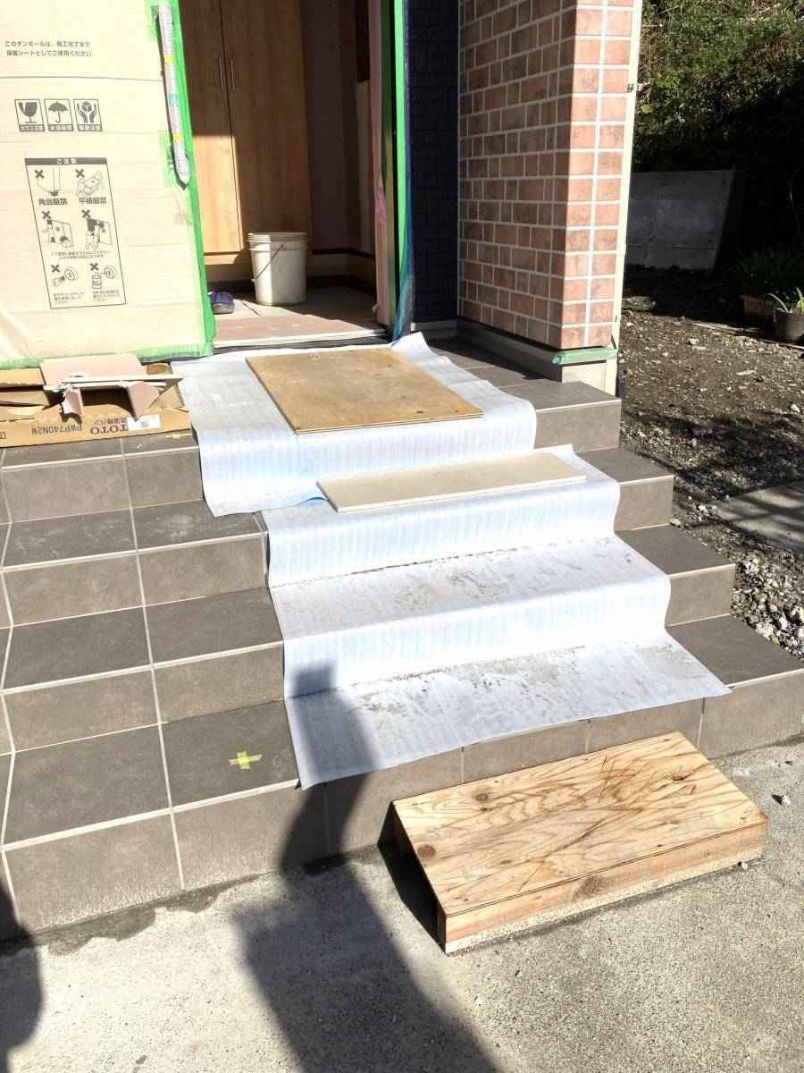 杉山トーヨー住器の階段手摺を取付けました。(グリップライン)の施工前の写真1