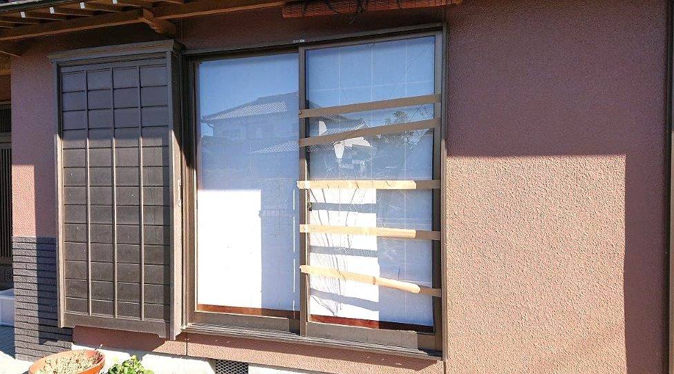 杉山トーヨー住器の硝子交換2の施工前の写真1
