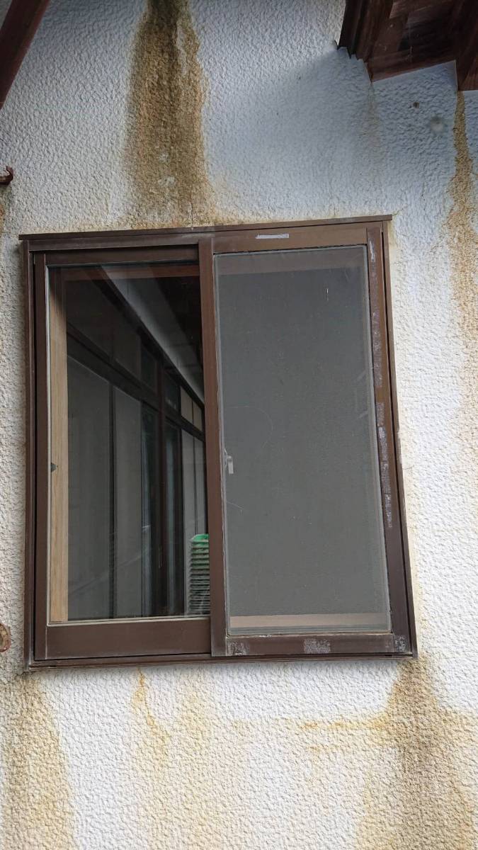 杉山トーヨー住器の面格子 取付は10分の施工前の写真1
