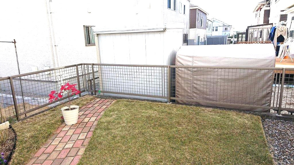 杉山トーヨー住器の目隠し フェンス設置の施工前の写真1
