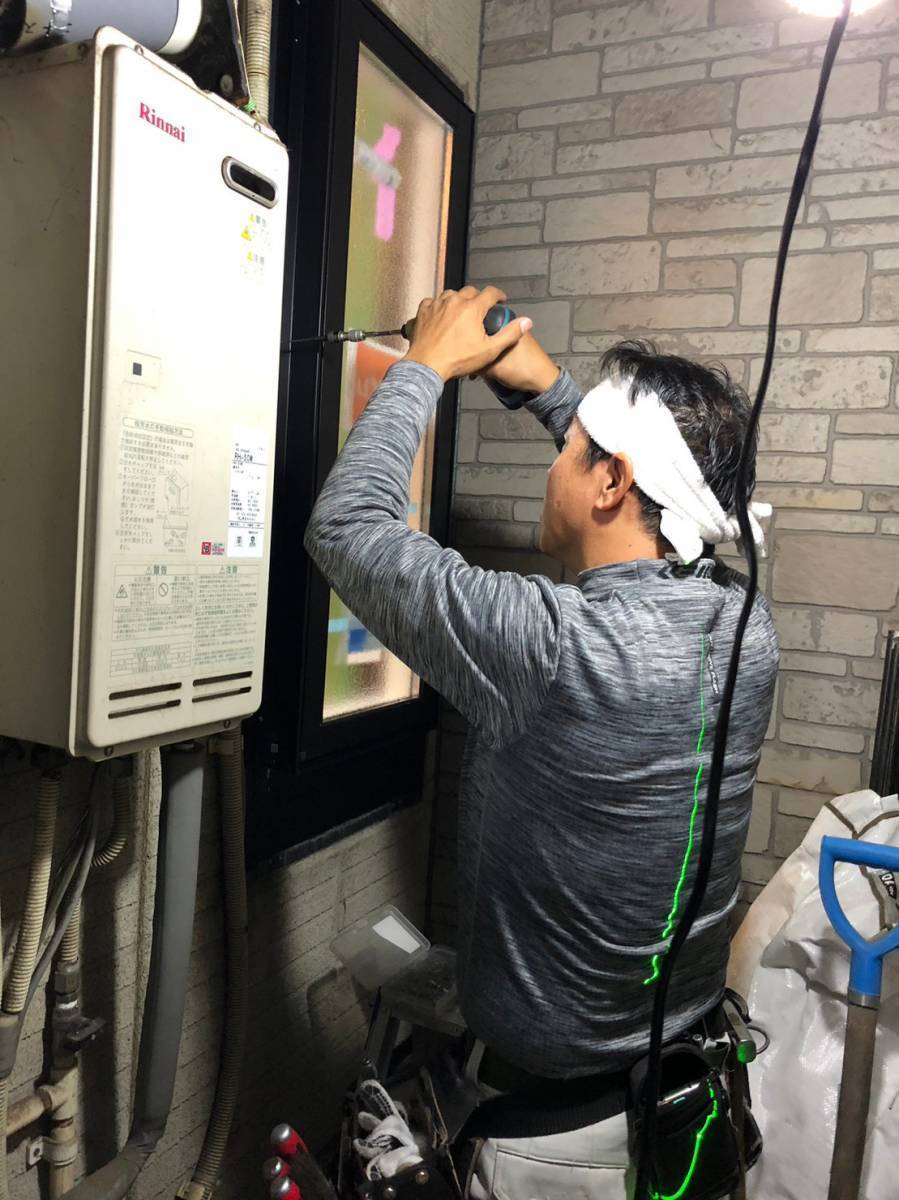 イワセトーヨー住器の戸田市 サッシカバー サーモス 内樹脂、外アルミの施工後の写真3