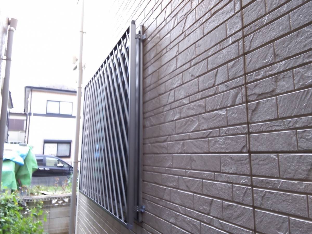 イワセトーヨー住器の川口市でLIXIL アルミ面格子を取付致しました。の施工後の写真1