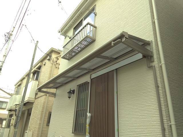 イワセトーヨー住器のアルミルーフを新規に取付しました/ LIXIL スピーネの施工後の写真1