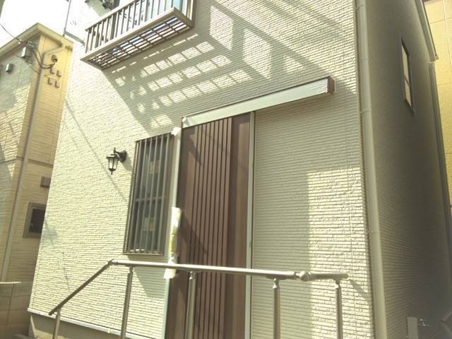 イワセトーヨー住器のアルミルーフを新規に取付しました/ LIXIL スピーネの施工前の写真1