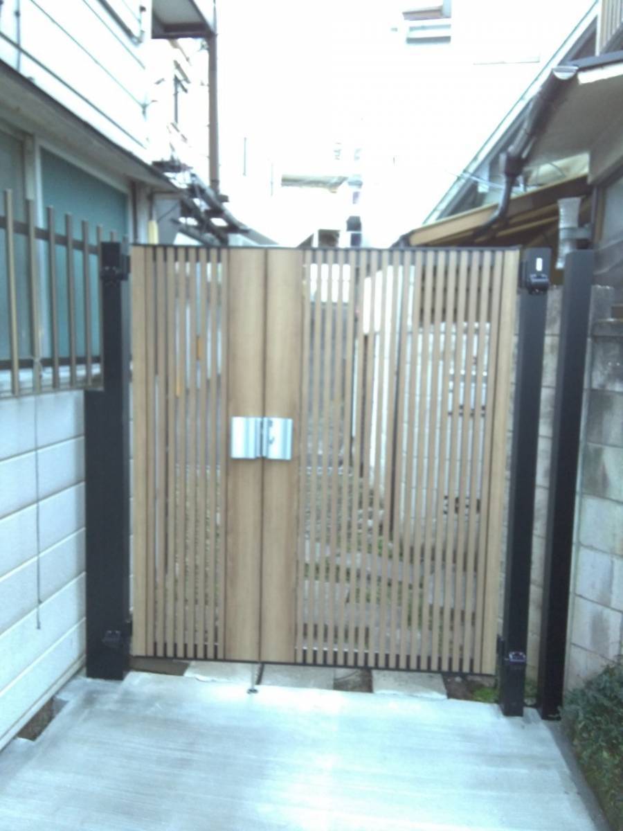イワセトーヨー住器のさいたま市 LIXIL 門扉AB 取付致しました。の施工後の写真1