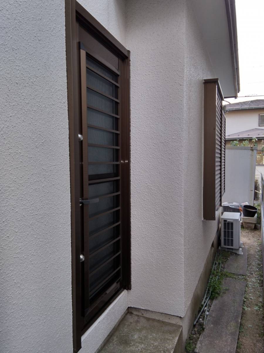 イワセトーヨー住器のさいたま市 T様邸 勝手口ドアカバー工法致しました! 【リシェント勝手口ドア 断熱仕様】の施工後の写真1