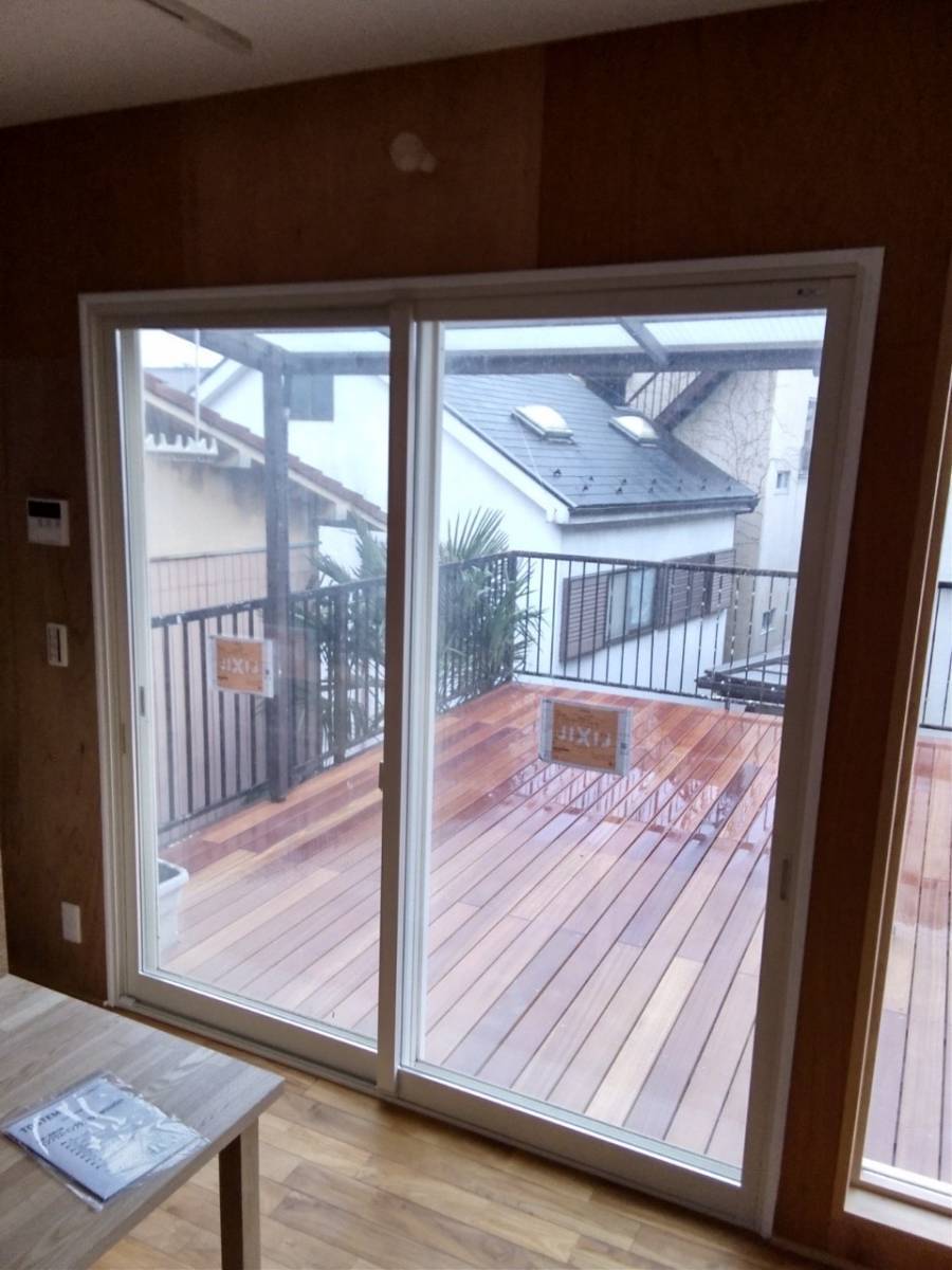 イワセトーヨー住器のさいたま市で内窓を取付ました。/インプラス複層ガラスタイプの施工後の写真1