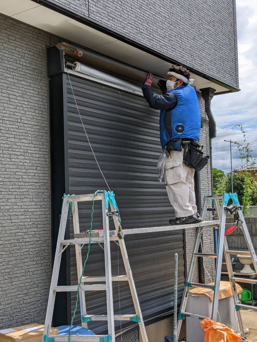 みもとトーヨーのいま付いてる手動シャッターを電動化!の施工後の写真1