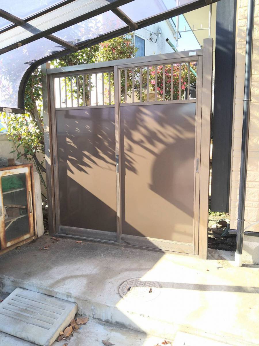 みもとトーヨーの門扉のパネル交換の施工後の写真1