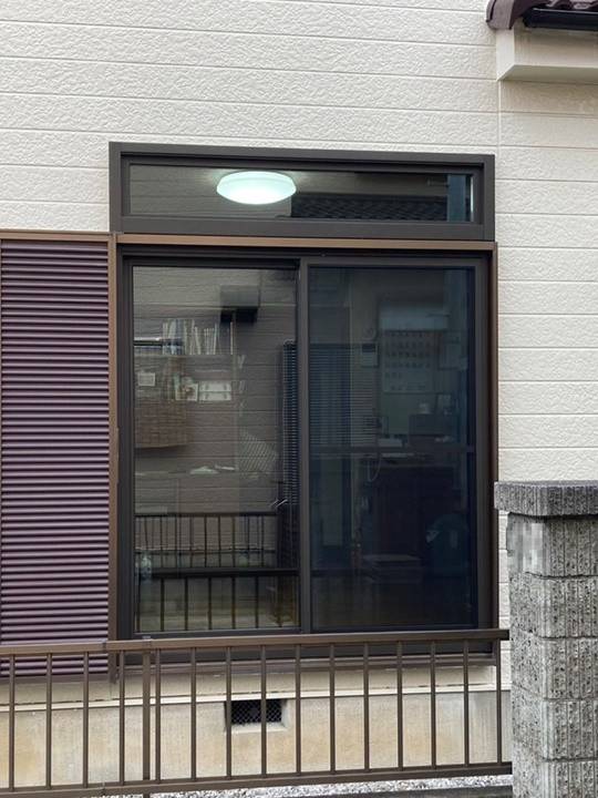 みもとトーヨーの雨戸も欄間も付いている窓の交換の施工後の写真2