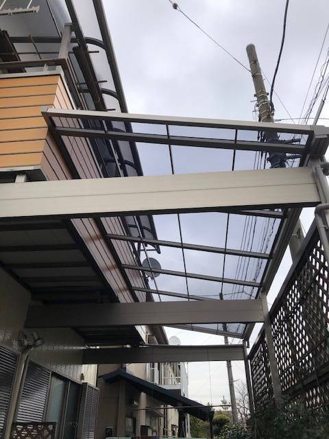 みもとトーヨーの【スピーネ】駐車スペースにテラス屋根増設の施工後の写真1