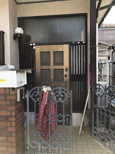 みもとトーヨーの【リシェント】玄関ドアリフォームで防犯性アップしたい!の施工前の写真1