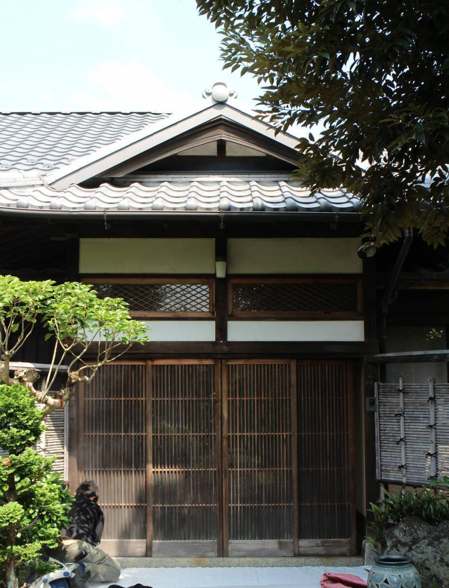 フジテックトーヨー住器の玄関引戸 リシェント工事の施工前の写真1