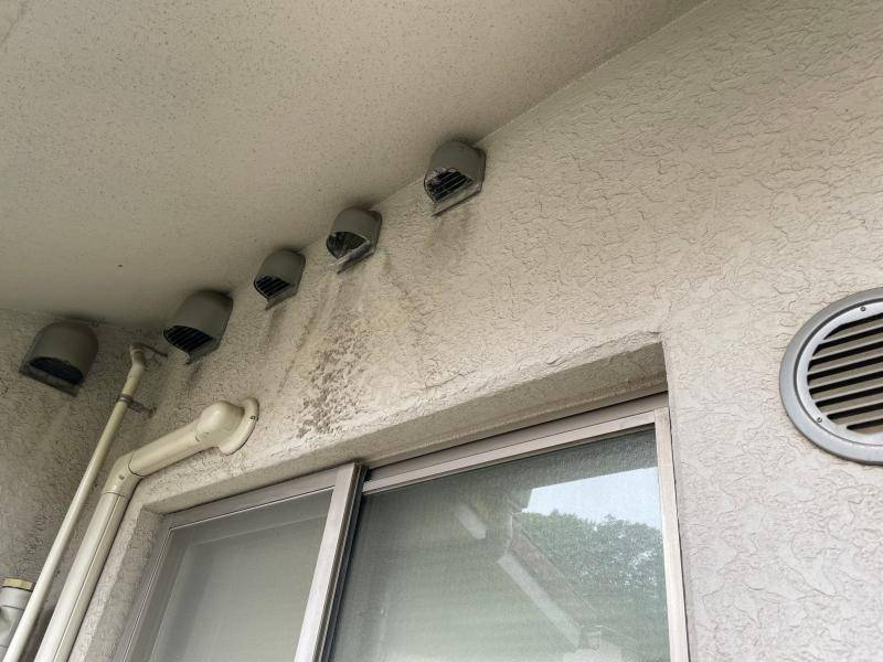 ミネトーヨー住器の日射遮断 ユニットひさし キャピア取り付け工事【動画有り】の施工前の写真1