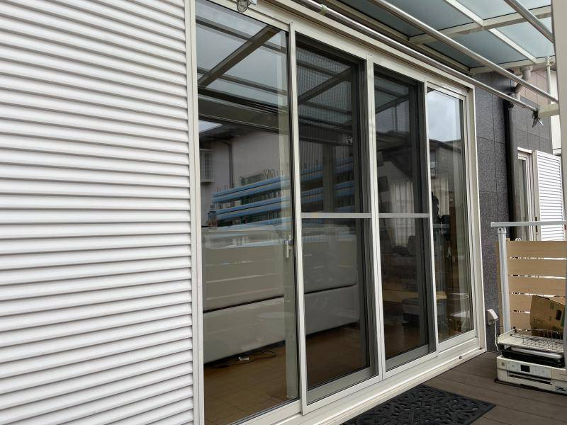 ミネトーヨー住器の雨戸付サッシカバ-工事【動画有り】の施工後の写真1